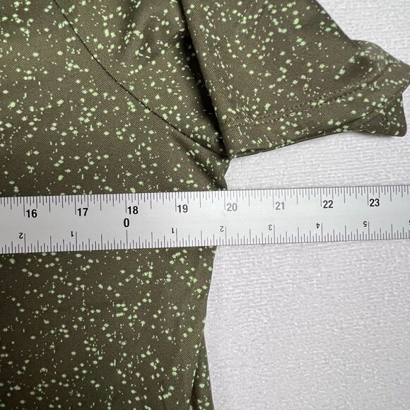 Under Armour Tech Tee Shirt Size Med Green Dot Speckled Workout Fitness - Picture 8 of 9